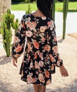 Jaase Isabella Tunic - Winter Rose Black 23 Jaase Isabella Tunic - Winter Rose Black