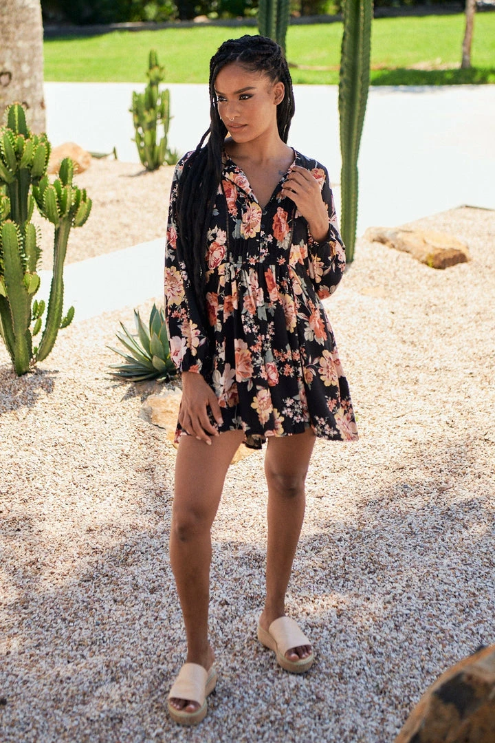 Jaase Isabella Tunic - Winter Rose Black 4 Jaase Isabella Tunic - Winter Rose Black