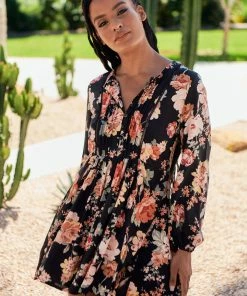 Jaase Isabella Tunic - Winter Rose Black 20 Jaase Isabella Tunic - Winter Rose Black