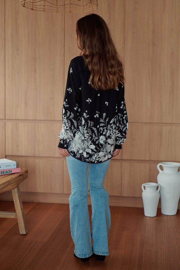 Jaase Koi Top - Noir Tops 8 Jaase Koi Top - Noir Tops