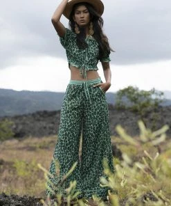 Tulle And Batiste Montana Crop Top - Emerald - Preorder