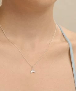 MIDSUMMER STAR Avalon Whale Tail Necklace