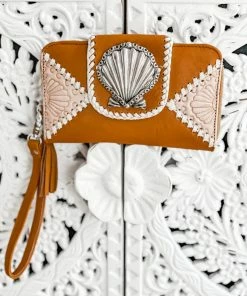 MAHIYA Boho Leather Sea Shells Leather Purse - Tan